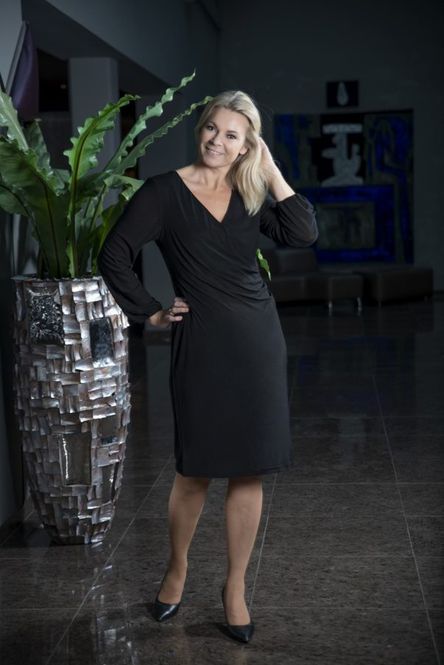 Hovedbilde Heartmaker Figurnær kjole, Alina Sort